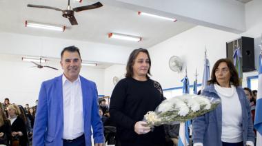 Azul: Se realizó el acto conmemorativo por el Día del Maestro