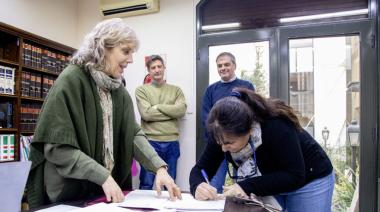 Ley Pierri: Firma de consolidación de viviendas en Azul