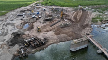 Realizan obras de nuevos puentes en la Cuenca del Río Salado