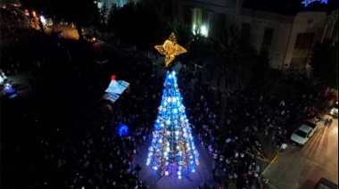 Bolívar encendió el “Árbol de los sueños” en el Centro Cívico