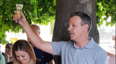 Brindis de fin de año en Roque Pérez