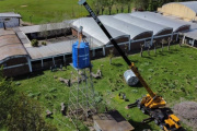 Olavarría: Se llevó a cabo el recambio y montaje del nuevo tanque de agua de la Escuela Técnica Nº 2