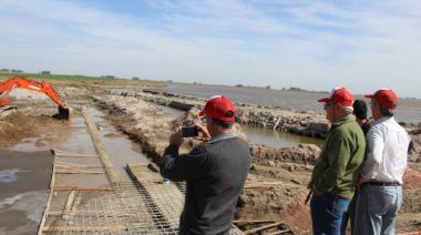 Bolívar: Avanza la obra de la compuerta de la Laguna San Luis