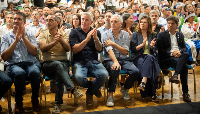 Nelson Sombra y Axel Kicillof encabezaron el acto de Carnaval es Cultura