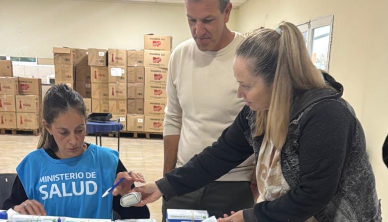 Roque Pérez: Entrega de anteojos a cargo del consultorio oftalmológico móvil