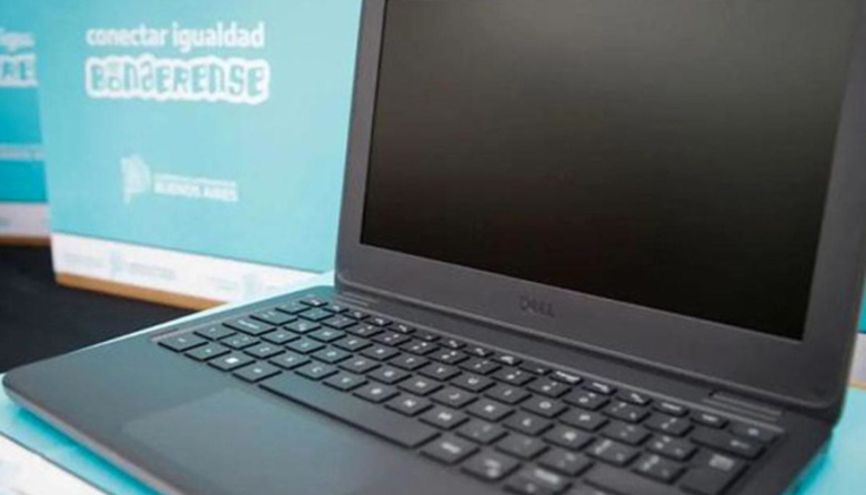 Entregaron netbooks de Conectar Igualdad Bonaerense a estudiantes de Azul