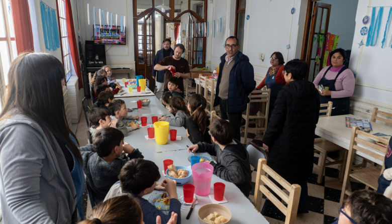 Azul: Nuevos insumos para las intituciones municipales