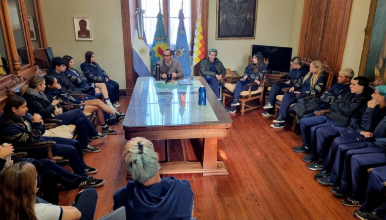 Azul: El Intendente se reunió con jóvenes azuleños