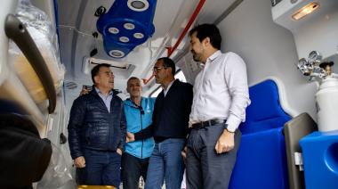 La Provincia entregó dos ambulancias para Azul