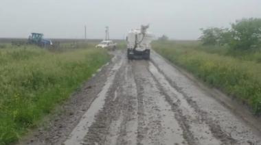 Bolívar: bronca de vecinos por circulación de camiones en caminos rurales durante la lluvia