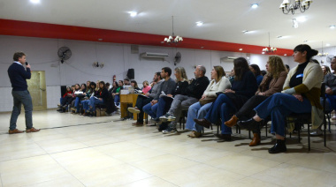 Maximiliano Wesner se reunió con más de 250 integrantes de la comunidad educativa de Olavarría