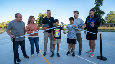 Olavarría: Quedo oficialmente inaugurado el playon deportivo de Hinojo
