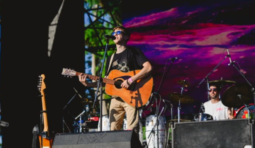 “Música en las Alturas” vuelve a Sierras Bayas con una tarde de bandas y paisaje serrano