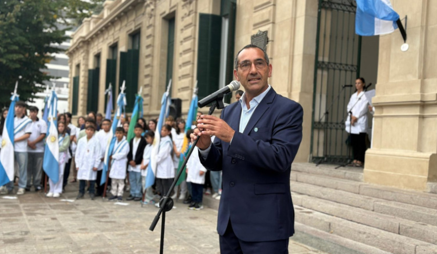 Azul oficializó el Boleto Estudiantil Gratuito para primaria y secundaria