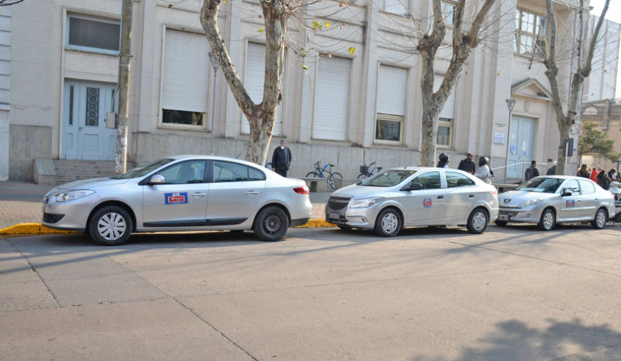 Olavarría analiza regular las apps de transporte luego del reclamo de remiseros