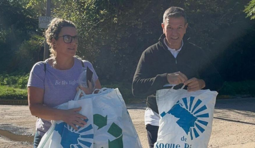 Campaña ambiental en Roque Pérez: entregan ecocestos y promueven el reciclado