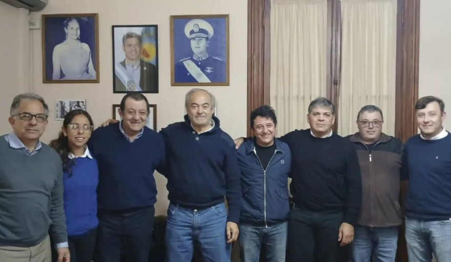 Tapalqué puso la mira en el modelo de Benito Juárez para mejorar caminos rurales y salud